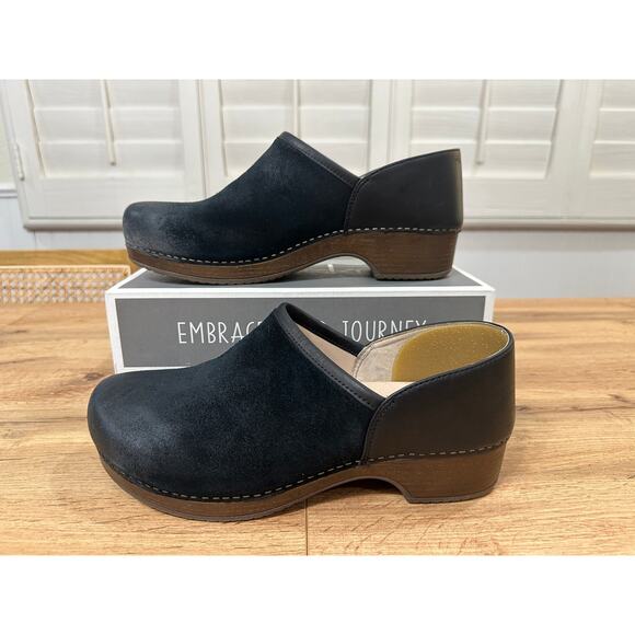 Dansko Brenna Burnished Suede Clog Black Size 11.5/12 US 42 EU NIB Casual Nurses - Picture 4 of 14